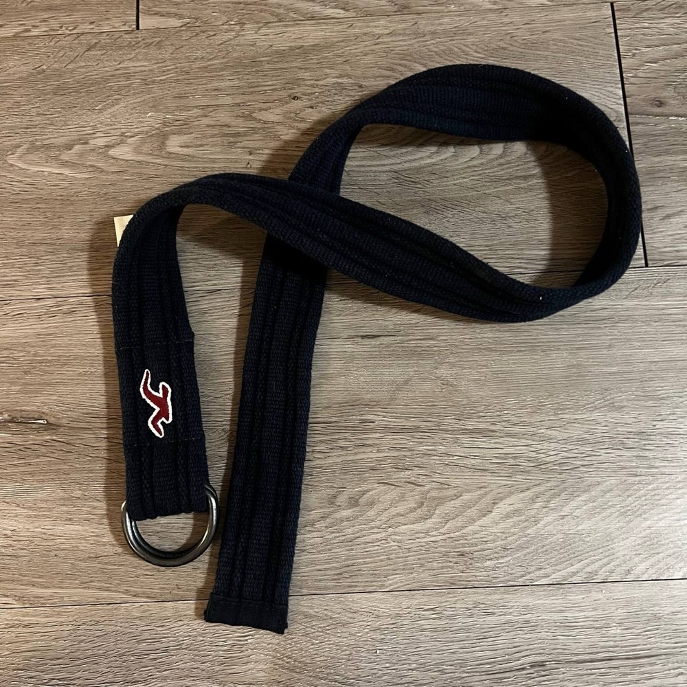 Hollister Navy Knit Belt with Red Accent